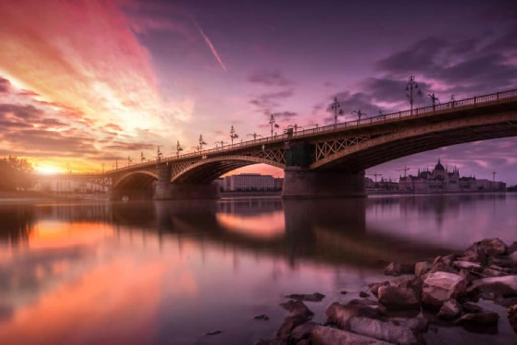 Parisian Soul In The Heart Of Budapesta Exterior foto