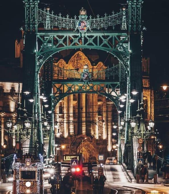 Parisian Soul In The Heart Of Budapesta Exterior foto